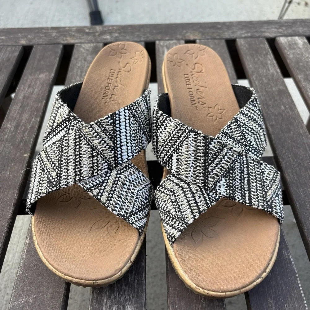 Skechers Womens 9.5 Black Wedge Sandal Boho Cork Luxe Foam 57331 BKGD